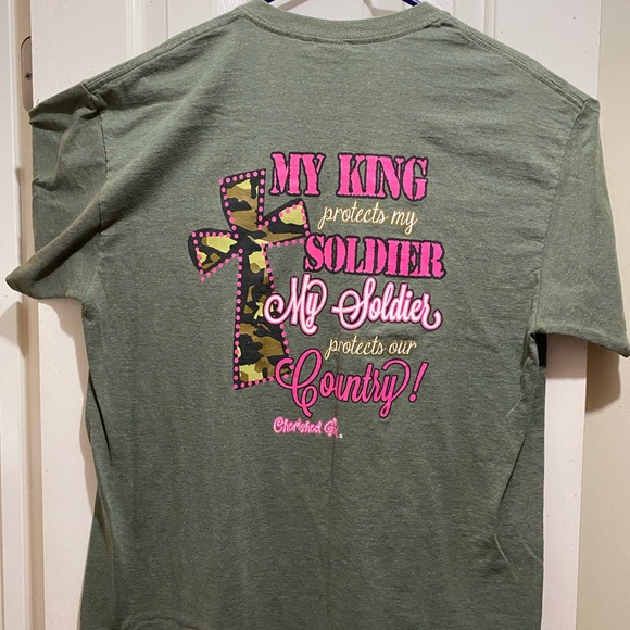 cute olive green t-shirt - Picture 5 of 6